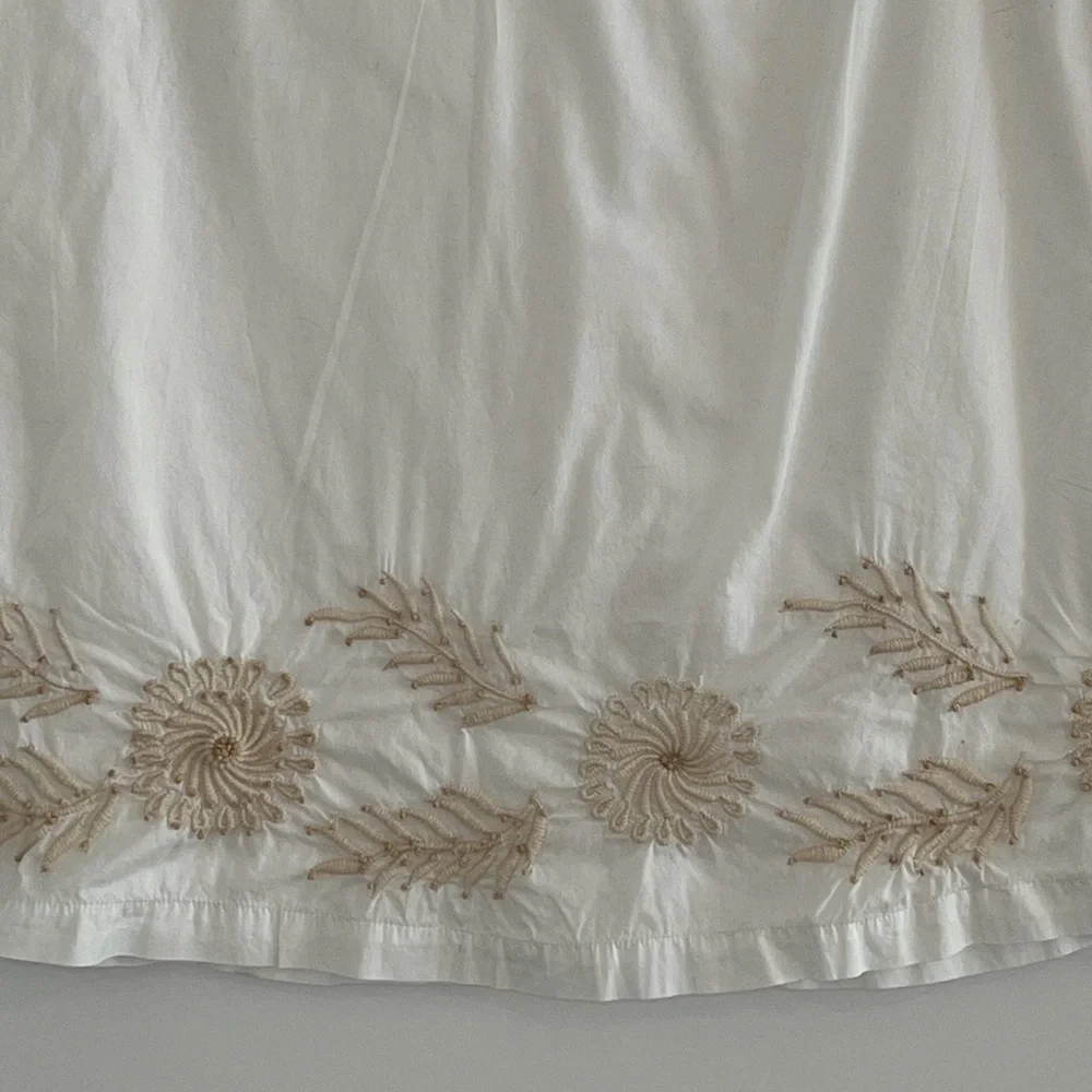 Old Navy Y2K White Beaded Cotton A-Line Skirt Lined Wooden Beads Size 6 Summer